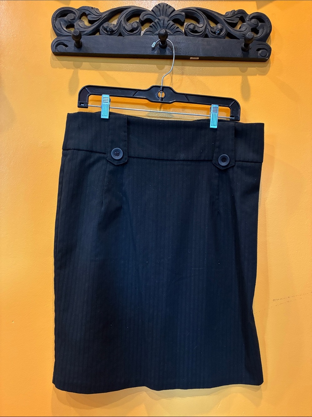 Women's Black Button-Accent Pencil Skirt